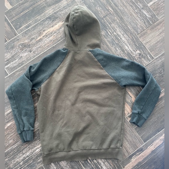 Men’s Under Armour Sweatshirt - Picture 3 of 5